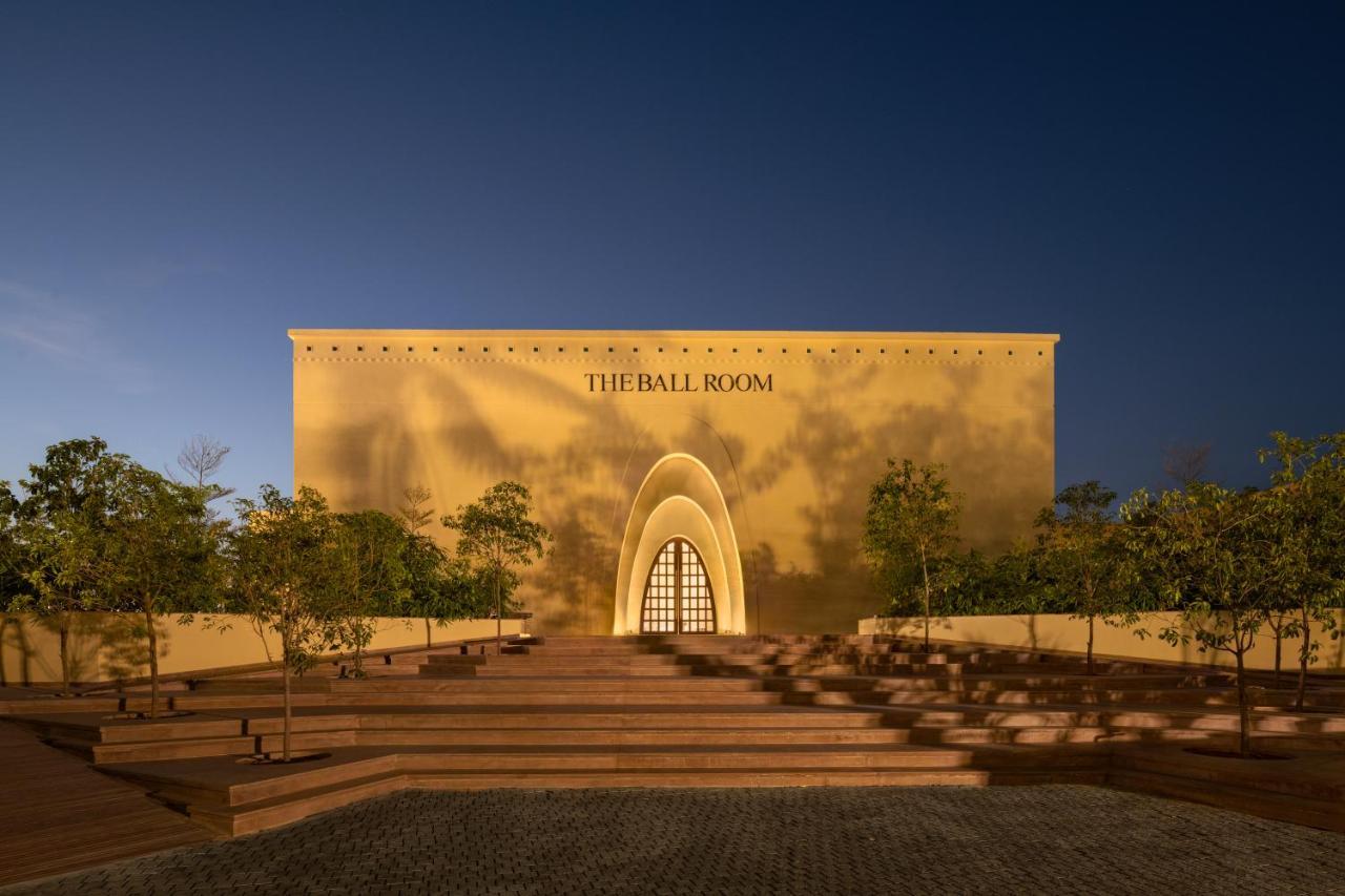 Time Square Resort & Spa Bhuj Eksteriør bilde